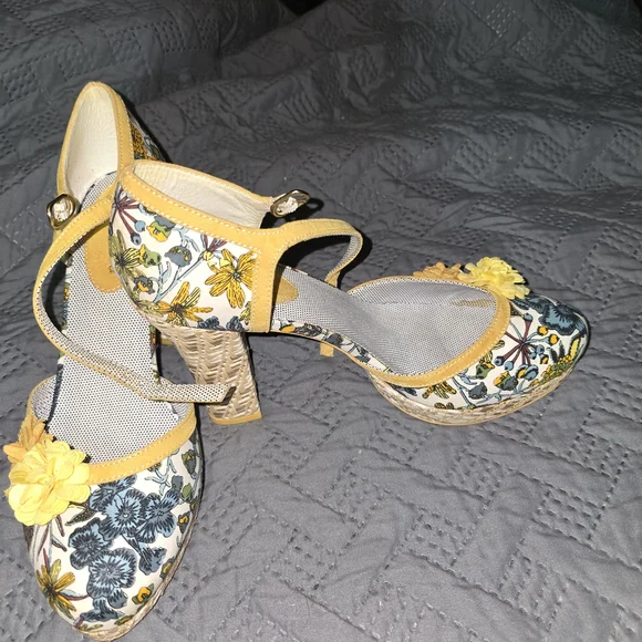 Ruby Shoo Floral Yellow and Blue Women's Shoes - Picture 2 of 7
